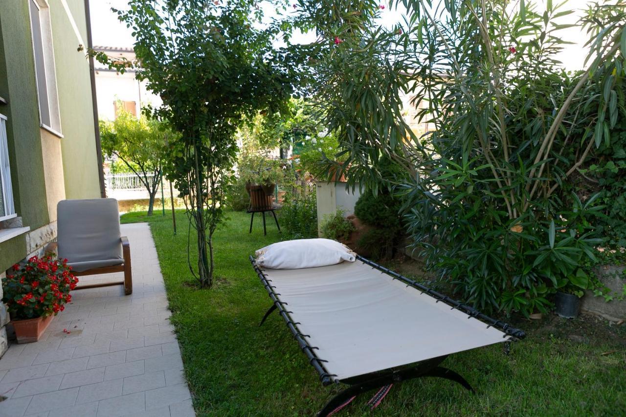 Appartamento Casa Vacanze Enjoy Ассизи Экстерьер фото