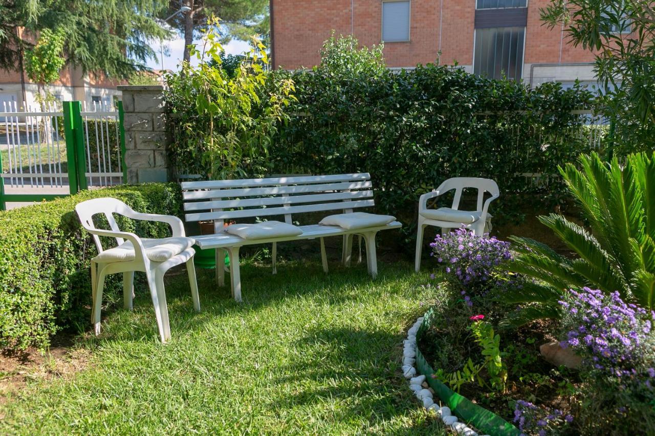Appartamento Casa Vacanze Enjoy Ассизи Экстерьер фото